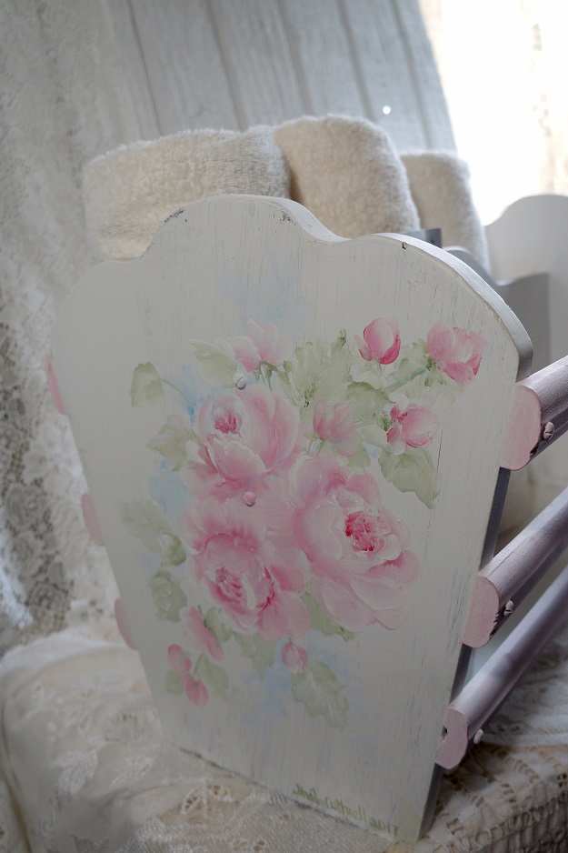 Beautiful Hand Painted Rose Cottage Magazine Rack Storage Rack